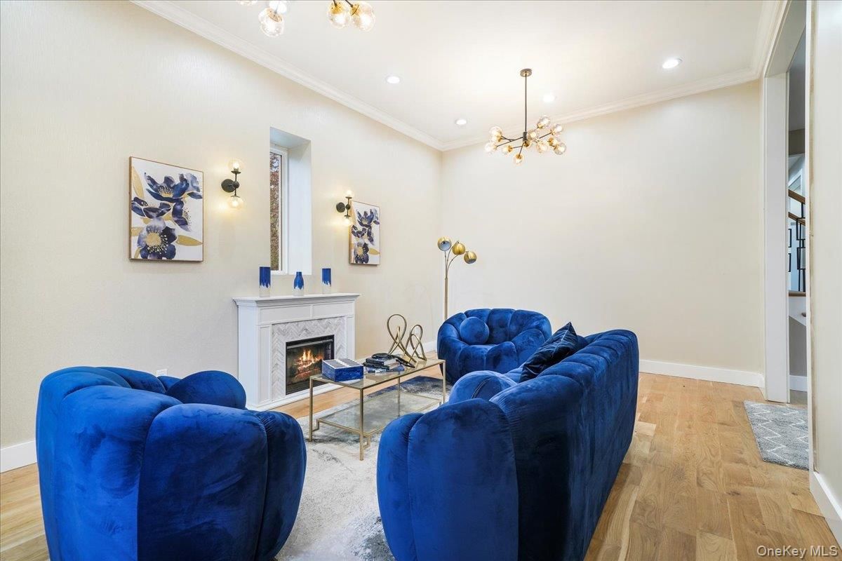 Fireplace, Interior, Living room, Pendant Lights, Recessed Lighting, Wood Texture Flooring