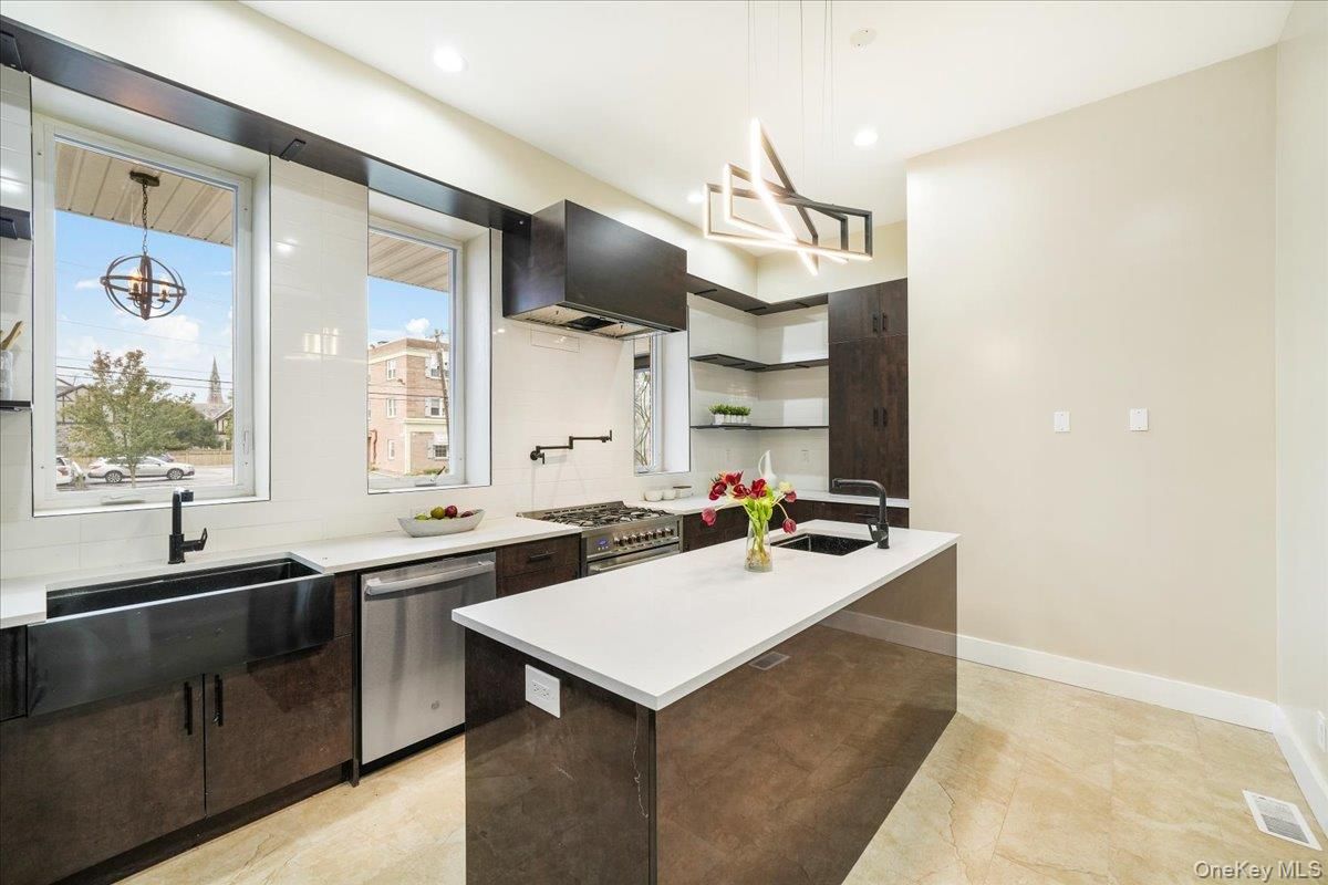 Interior, Kitchen, Pendant Lights, Recessed Lighting, Stainless Steel Appliances