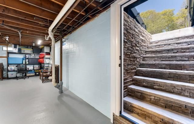 Interior, Wooden Beams, Wooden Walls