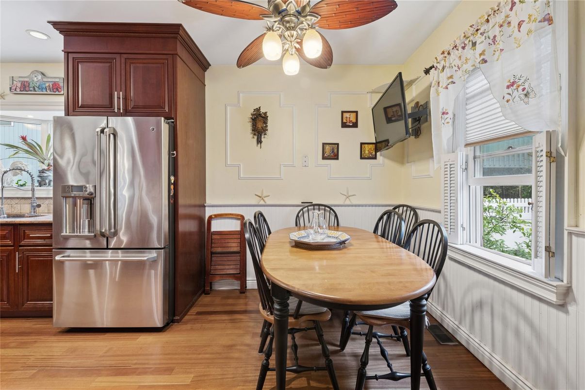 Dining room, Interior, Kitchen, Recessed Lighting, Stainless Steel Appliances, Wood Texture Flooring