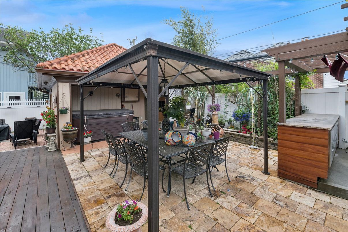 Exterior, Hot Tub