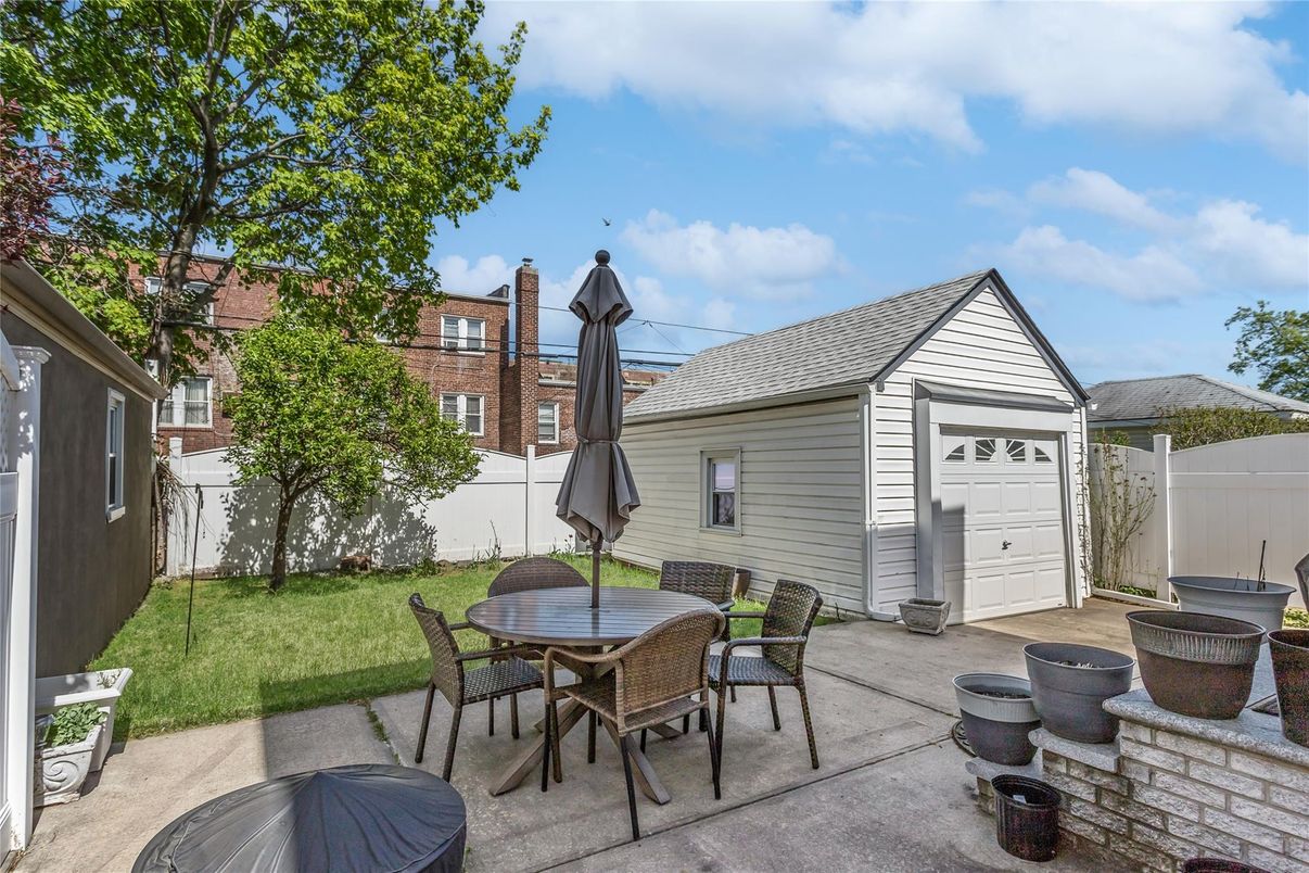 Backyard, Detached Garage, Exterior