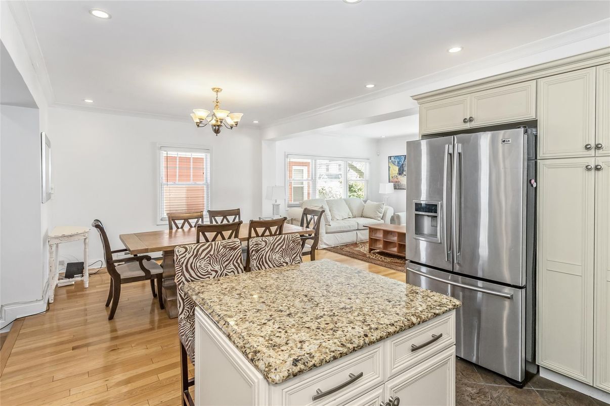 Chandelier, Dining room, Interior, Kitchen, Living room, Recessed Lighting, Stainless Steel Appliances, Wood Texture Flooring