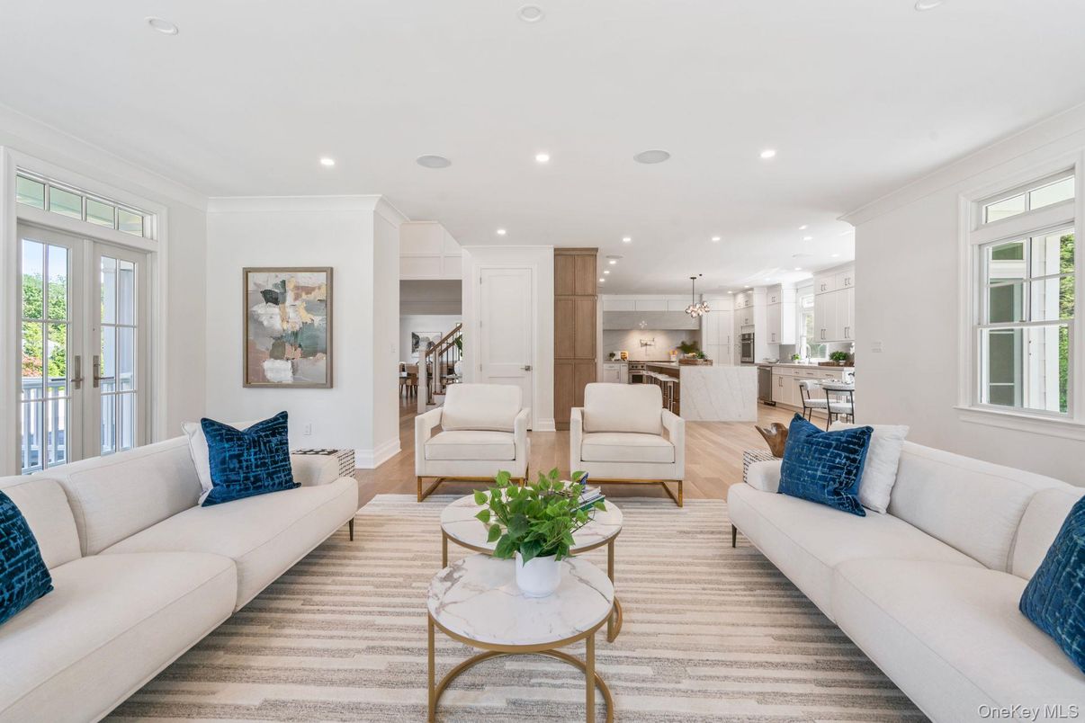 Interior, Kitchen, Living room, Pendant Lights, Recessed Lighting, Wood Texture Flooring