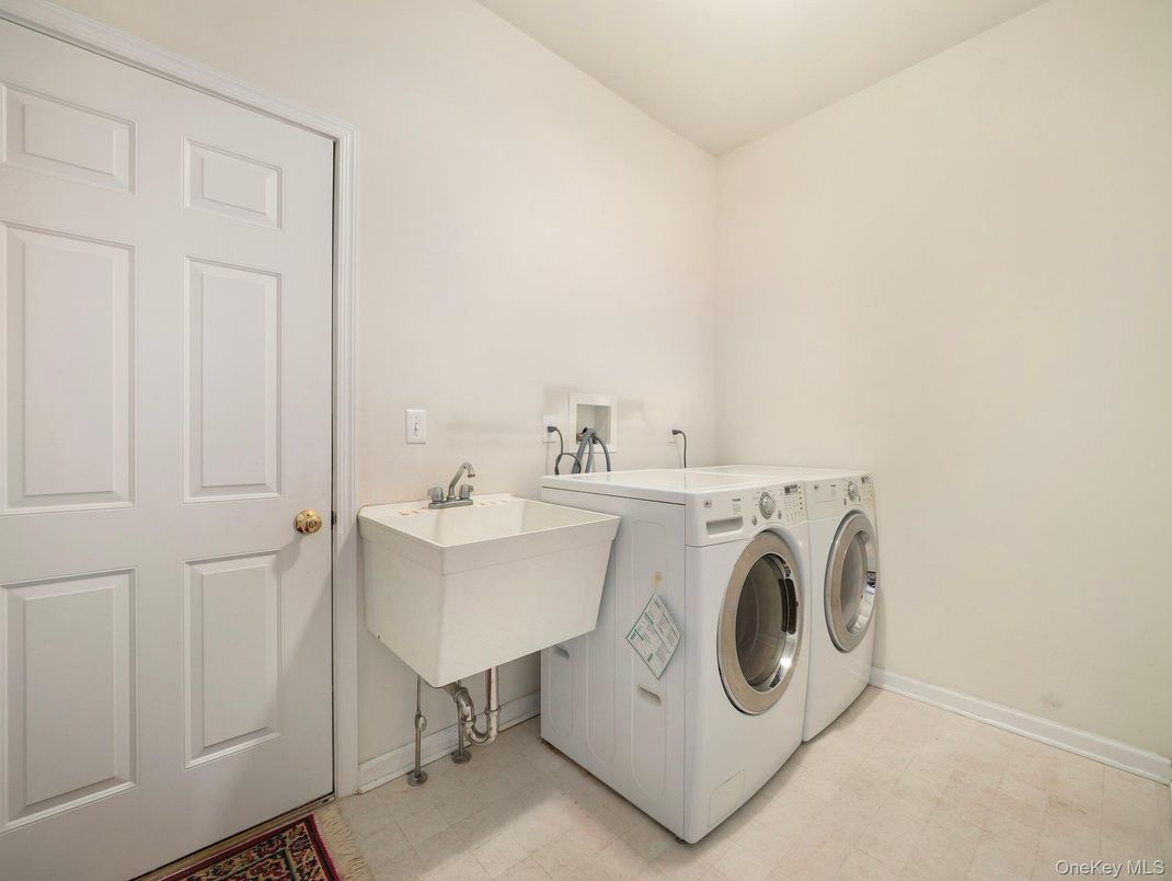 Interior, Washer