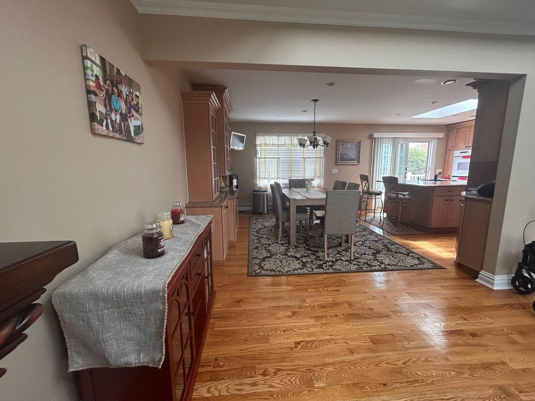 Chandelier, Dining room, Interior, Kitchen, Pendant Lights, Recessed Lighting, Wood Texture Flooring