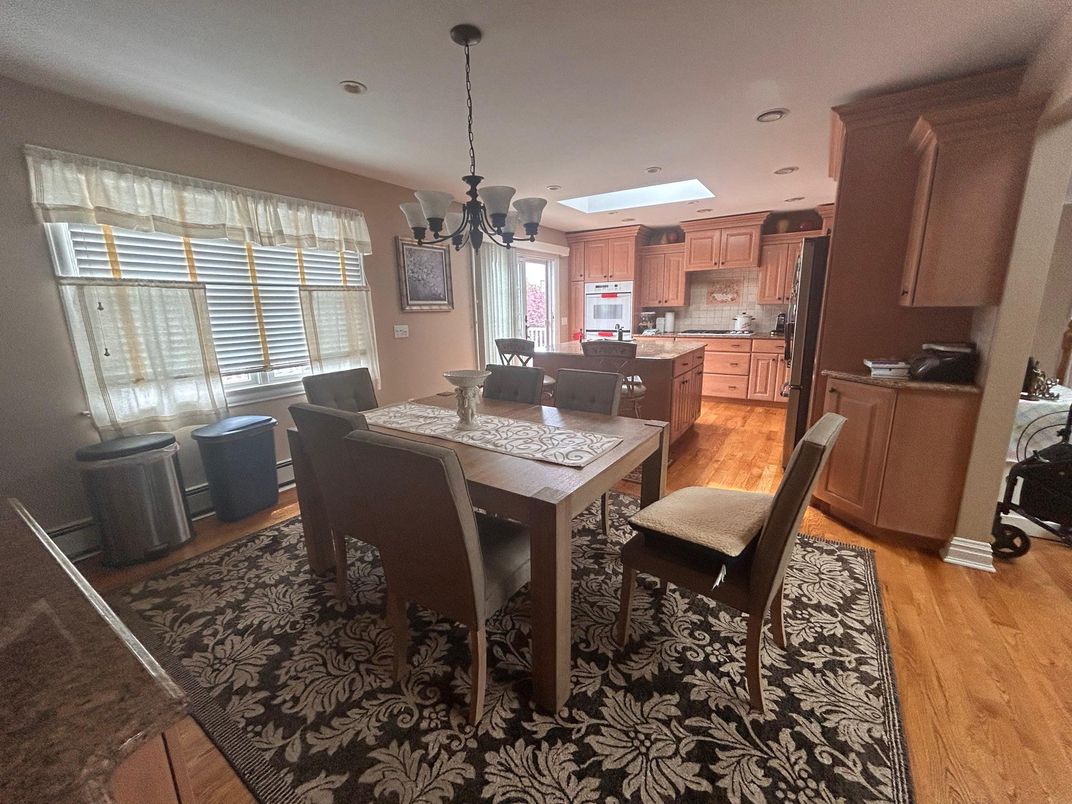 Chandelier, Dining room, Interior, Kitchen, Pendant Lights, Recessed Lighting, Wood Texture Flooring