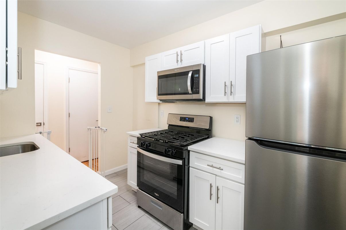 Interior, Kitchen, Stainless Steel Appliances, Wood Texture Flooring