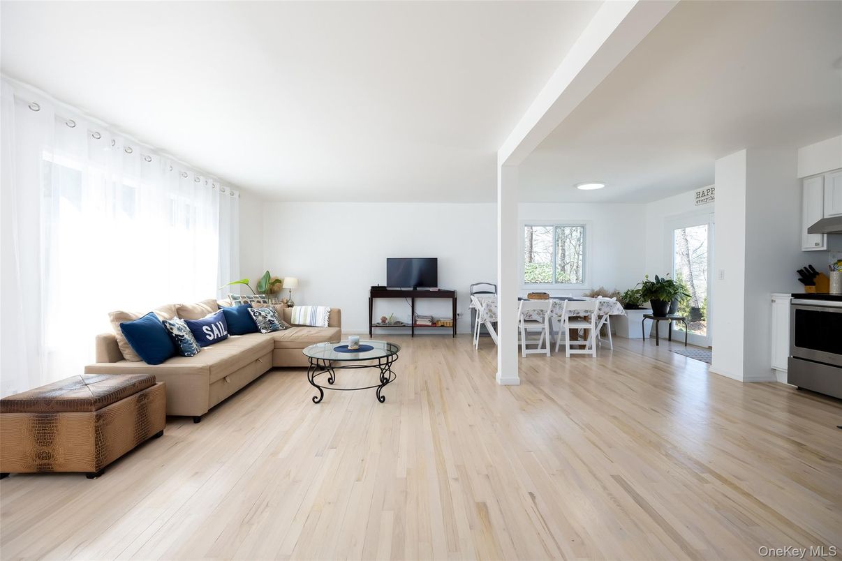 Dining room, Interior, Kitchen, Living room, Recessed Lighting, Wood Texture Flooring