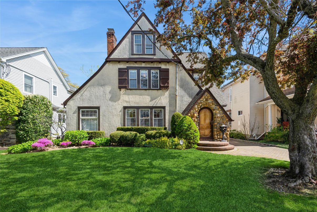 Backyard, Exterior, Facade, Tudor Revival