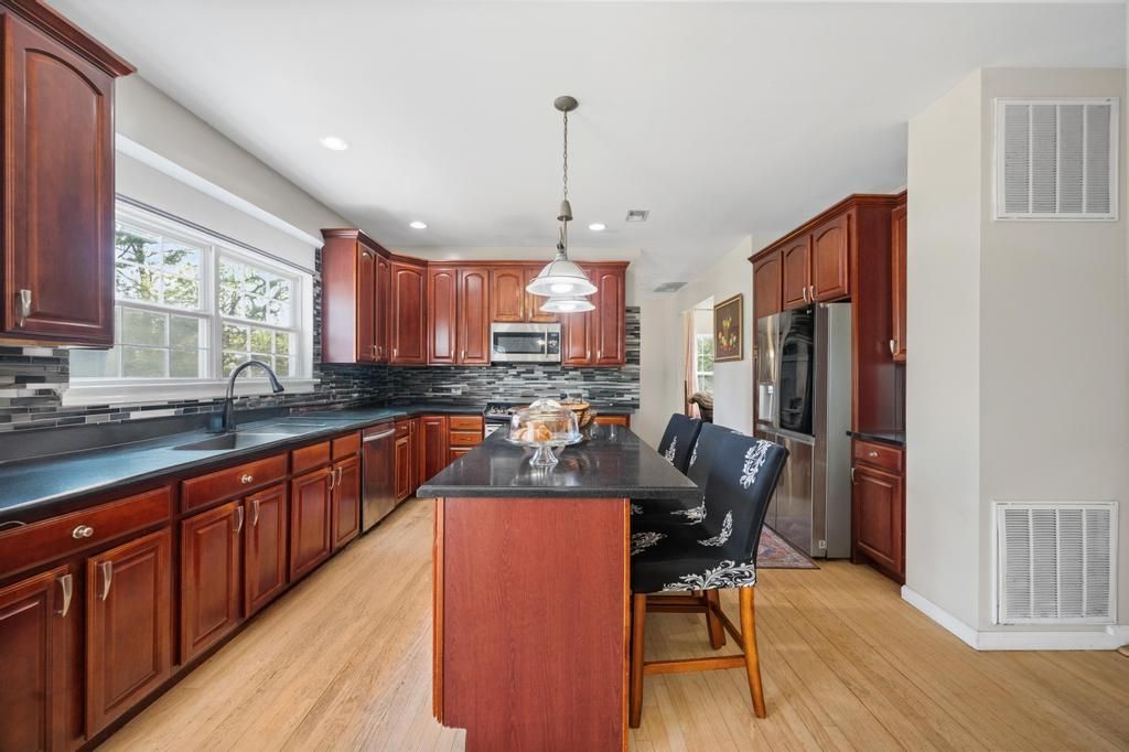 Dining room, Interior, Kitchen, Pendant Lights, Recessed Lighting, Wood Texture Flooring