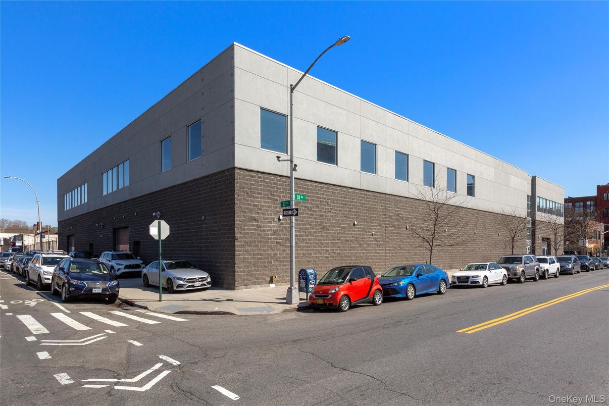 Exterior, Facade, Highrise