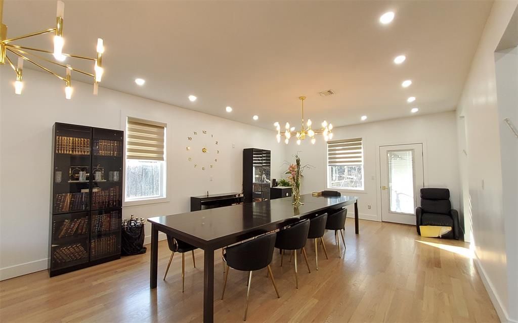 Dining room, Interior, Pendant Lights, Recessed Lighting, Wood Texture Flooring