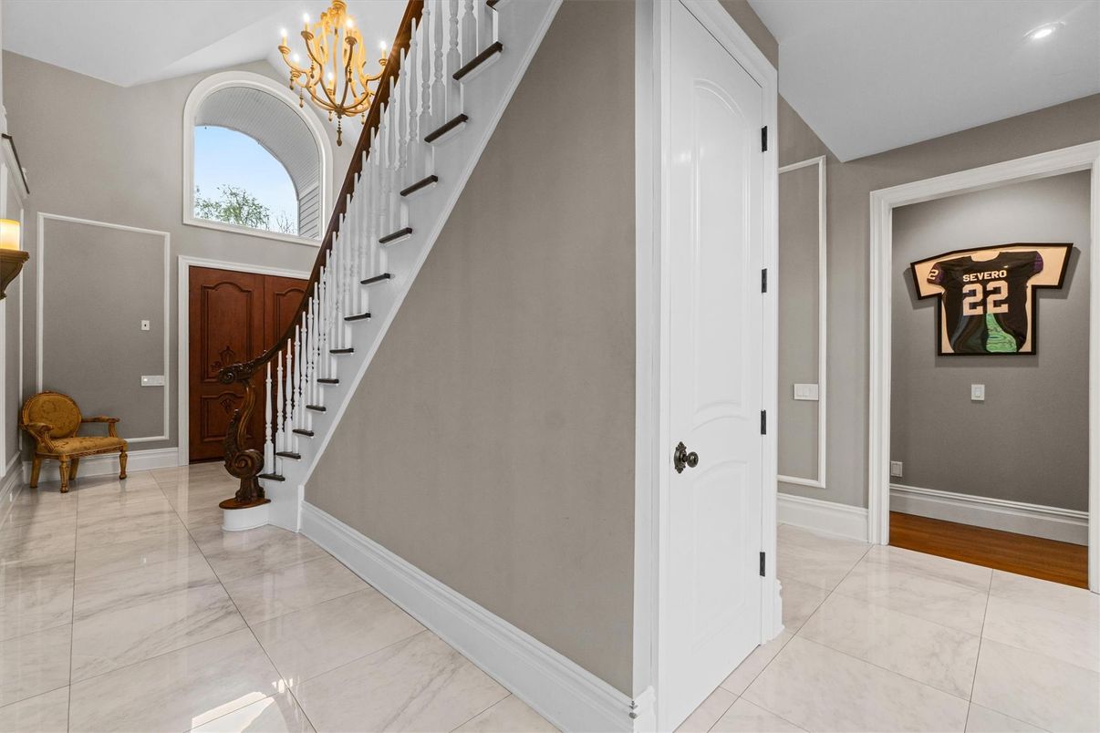 Chandelier, Interior, Marble, Recessed Lighting