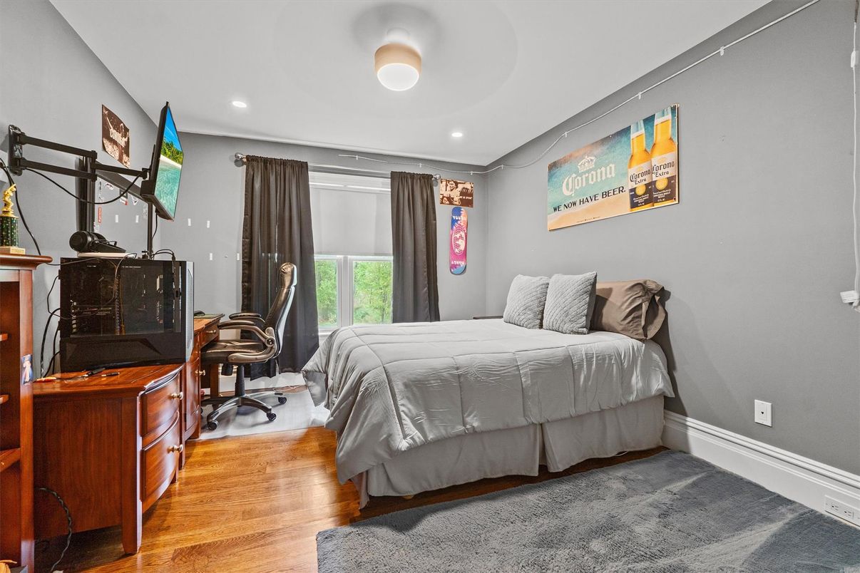 Bedroom, Home Office, Interior, Recessed Lighting, Wood Texture Flooring