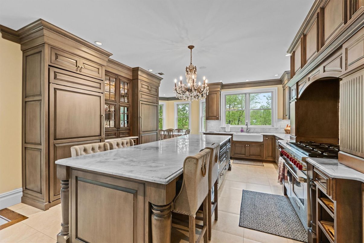 Chandelier, Dining room, Interior, Kitchen, Recessed Lighting