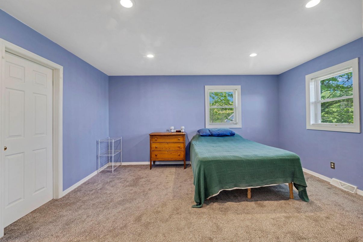 Bedroom, Interior, Recessed Lighting