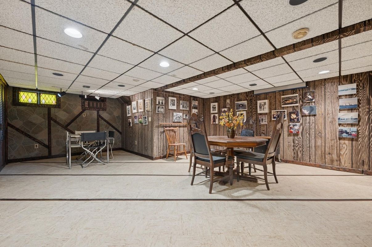 Dining room, Interior, Recessed Lighting, Wooden Walls