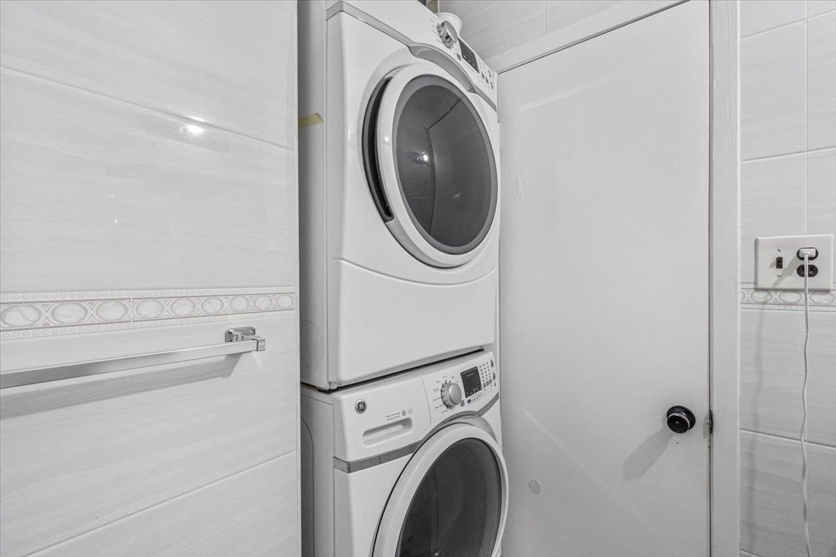Bathroom, Interior, Utility Closets, Washer