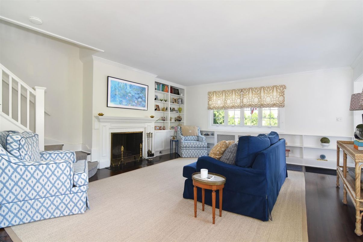 Fireplace, Interior, Living room