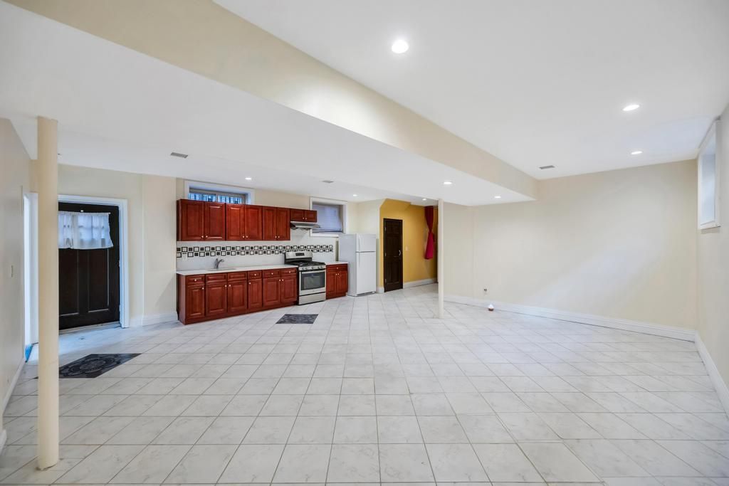 Interior, Kitchen, Marble, Recessed Lighting, Stainless Steel Appliances