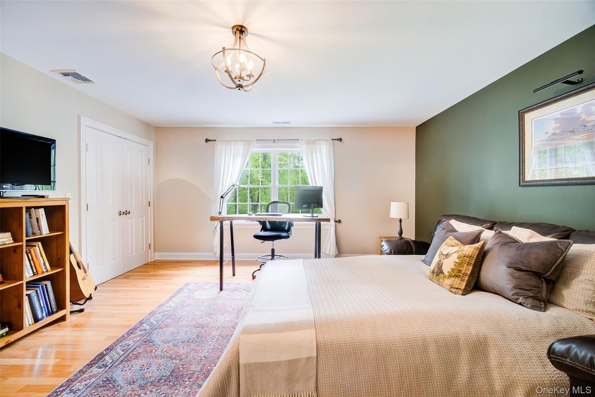 Bedroom, Home Office, Interior, Pendant Lights, Wood Texture Flooring