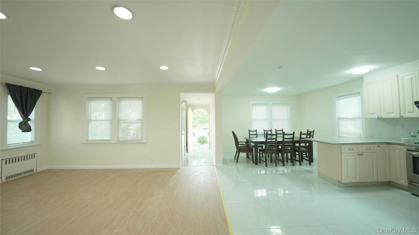 Dining room, Interior, Kitchen, Recessed Lighting, Wood Texture Flooring
