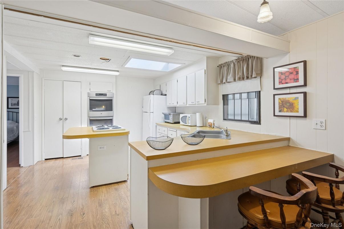 Interior, Kitchen, Wood Texture Flooring