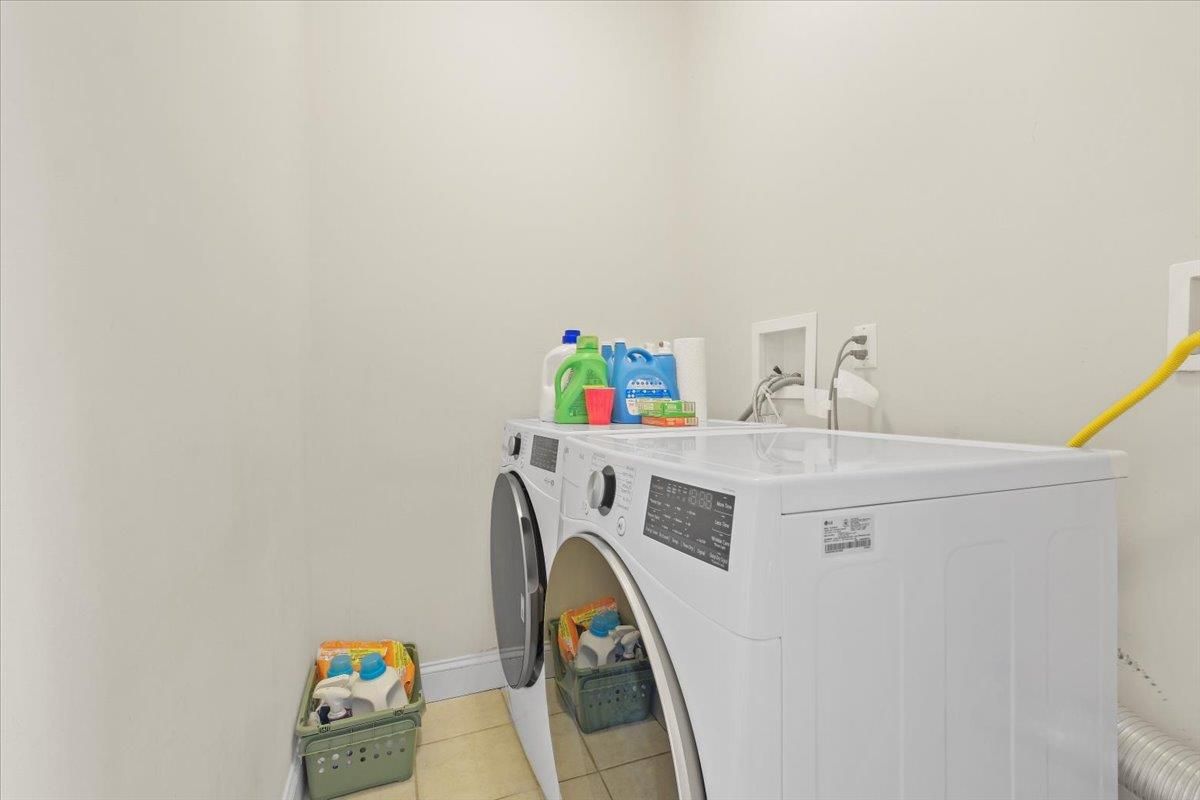 Interior, Washer