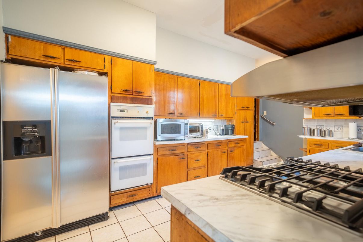 Interior, Kitchen, Stainless Steel Appliances