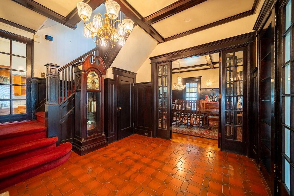 Chandelier, Dining room, Interior