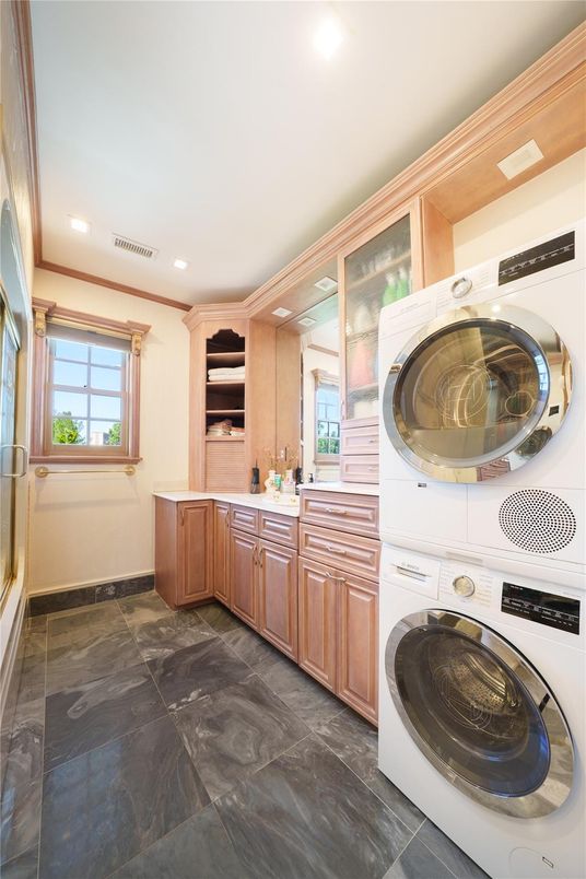 Interior, Recessed Lighting, Utility Closets, Washer