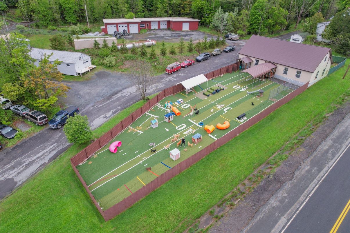 Exterior, Drone