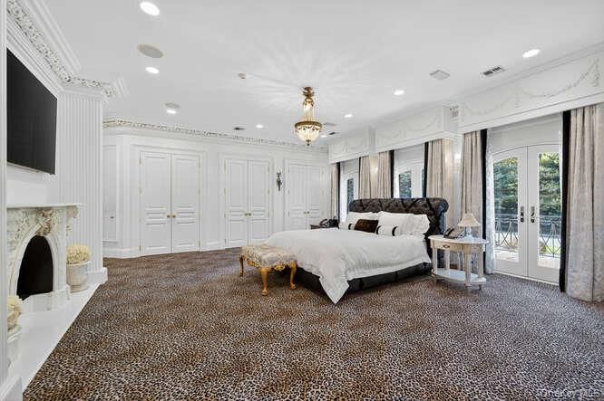 Bedroom, Fireplace, Interior, Pendant Lights, Recessed Lighting