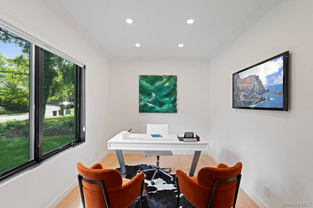 Home Office, Interior, Recessed Lighting, Wood Texture Flooring