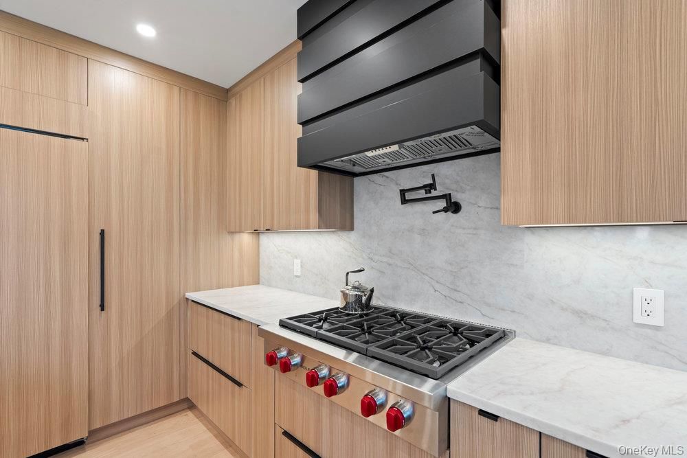 Interior, Kitchen, Marble Walls, Recessed Lighting, Wood Texture Flooring