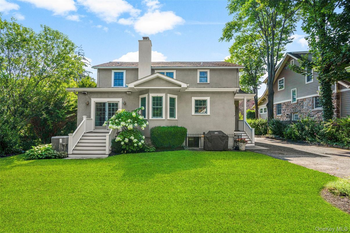 Backyard, Exterior, Facade, American Foursquare