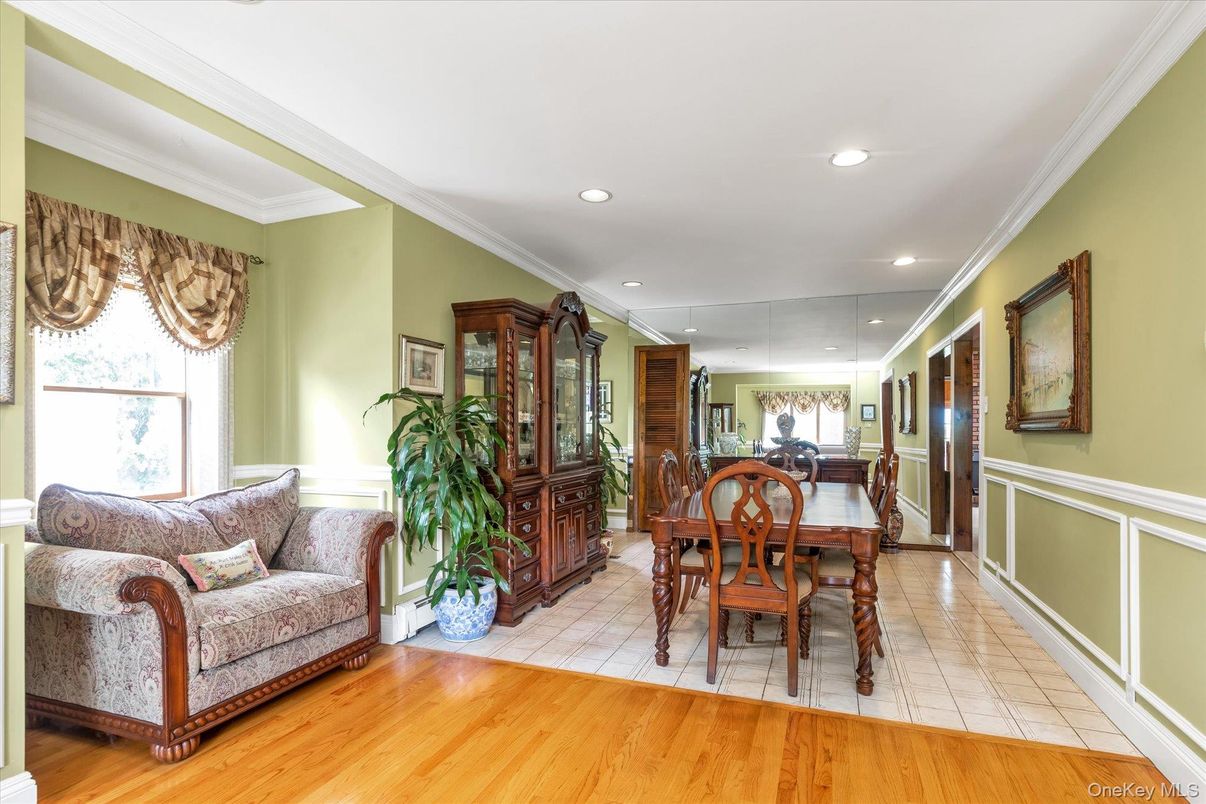 Dining room, Interior, Recessed Lighting, Wood Texture Flooring