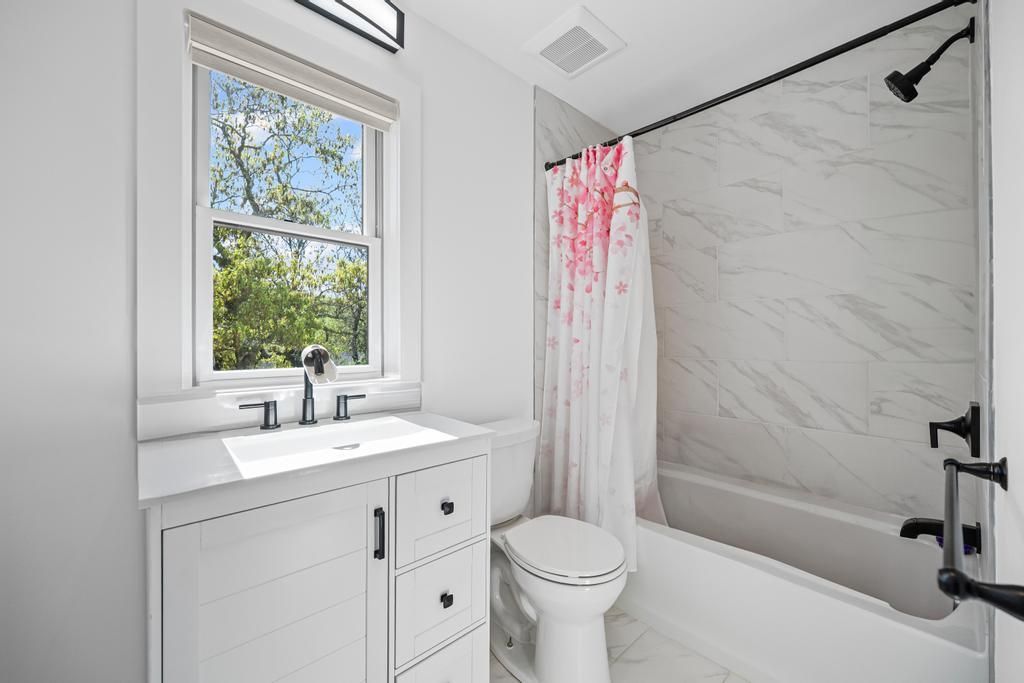 Bathroom, Interior, Marble, Marble Walls