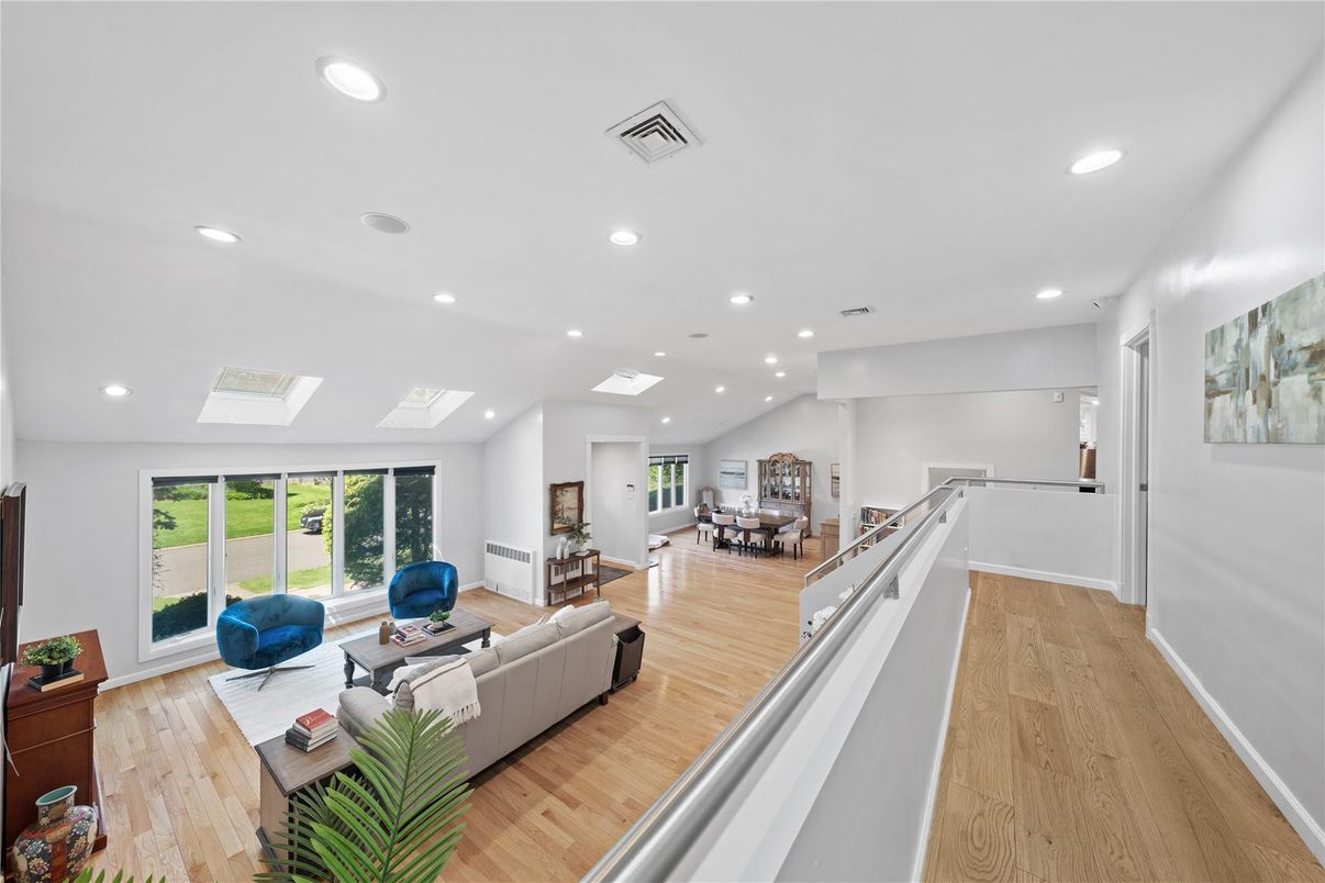 Dining room, Interior, Living room, Recessed Lighting, Wood Texture Flooring