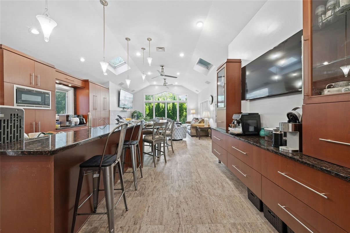 Dining room, Interior, Kitchen, Living room, Pendant Lights, Recessed Lighting