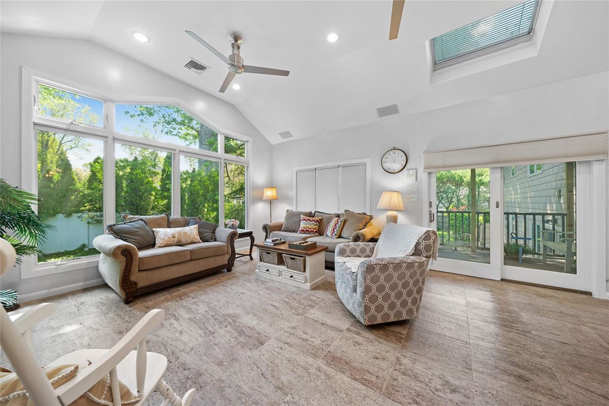 Interior, Living room, Recessed Lighting, Sun Room