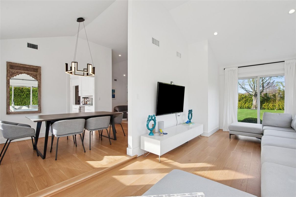 Dining room, Interior, Kitchen, Living room, Pendant Lights, Recessed Lighting, Wood Texture Flooring