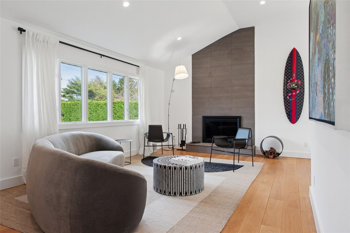 Fireplace, Interior, Living room, Pendant Lights, Recessed Lighting, Wood Texture Flooring