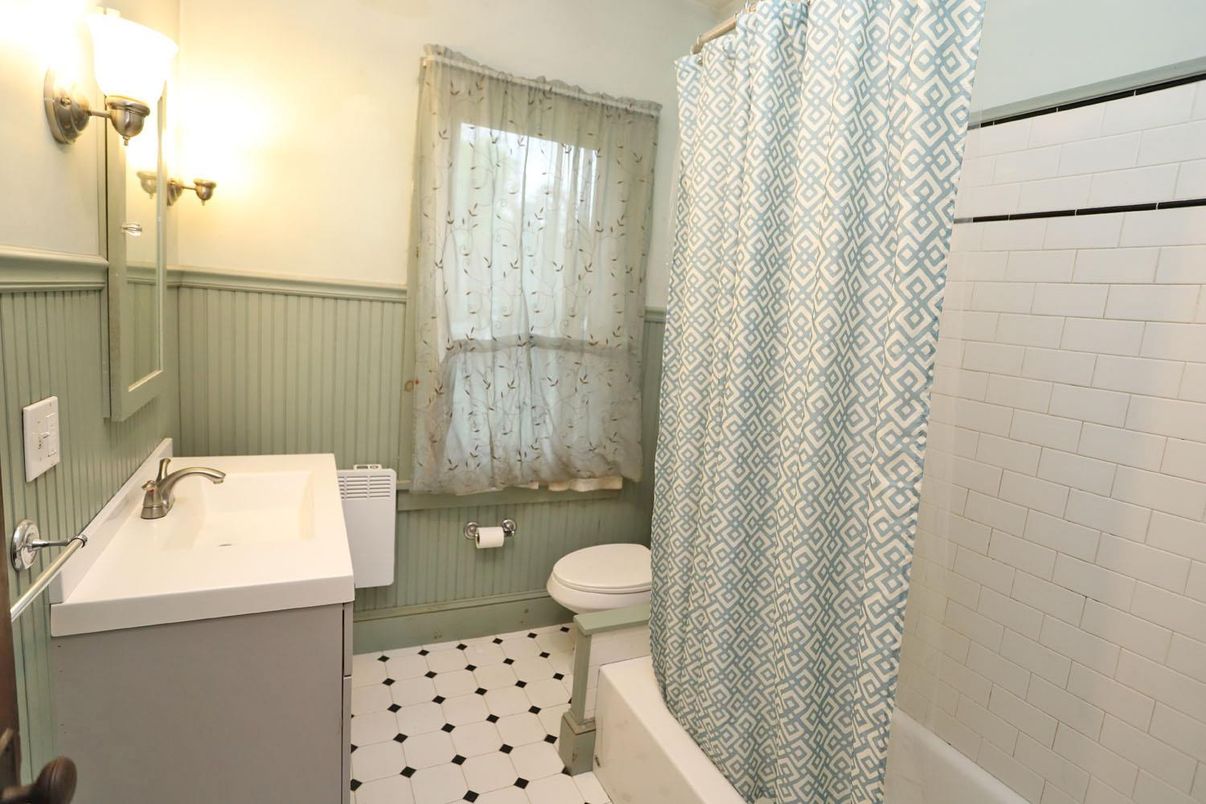Bathroom, Interior