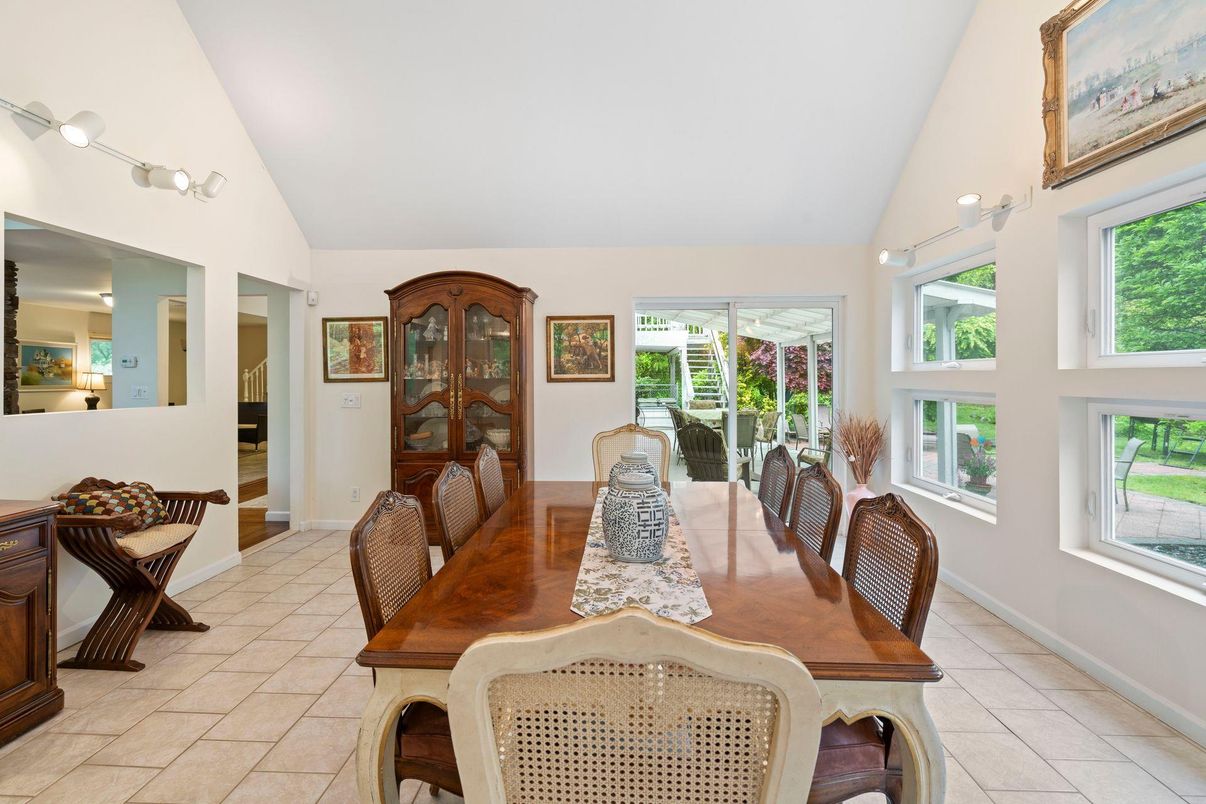 Dining room, Interior
