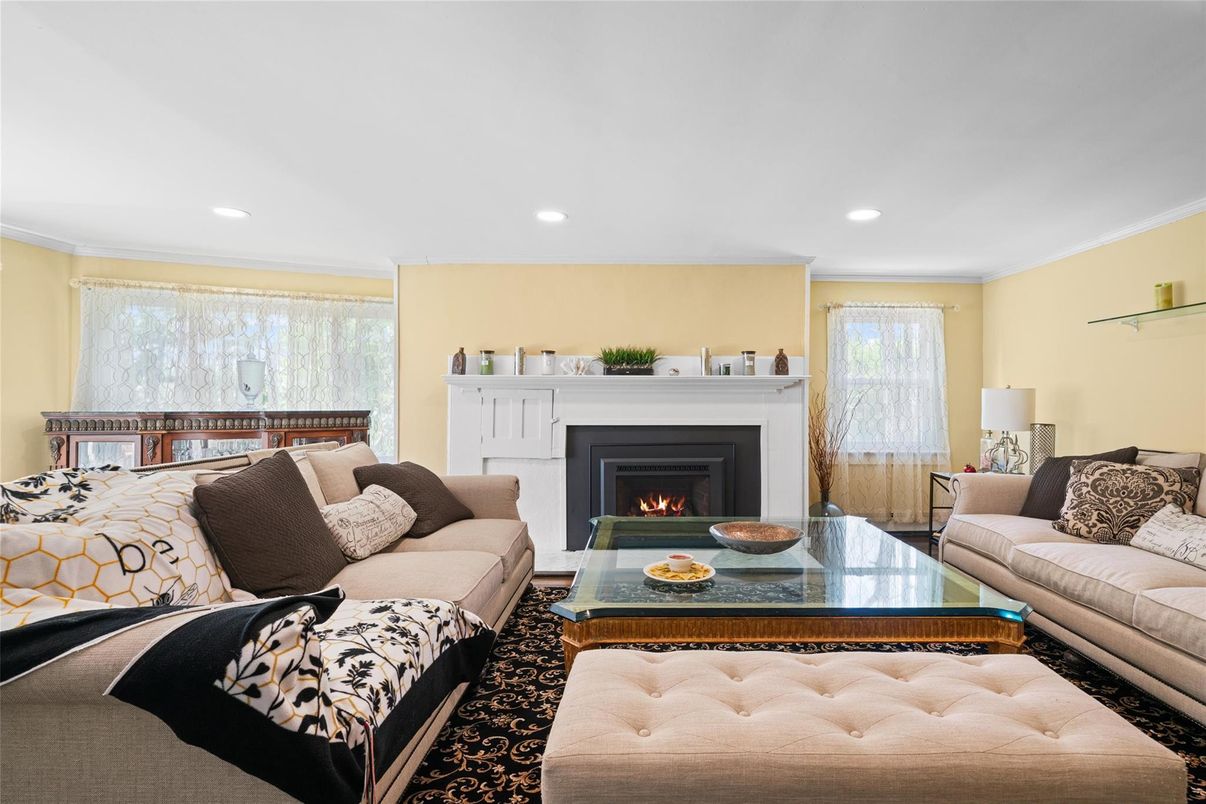 Fireplace, Interior, Living room, Recessed Lighting