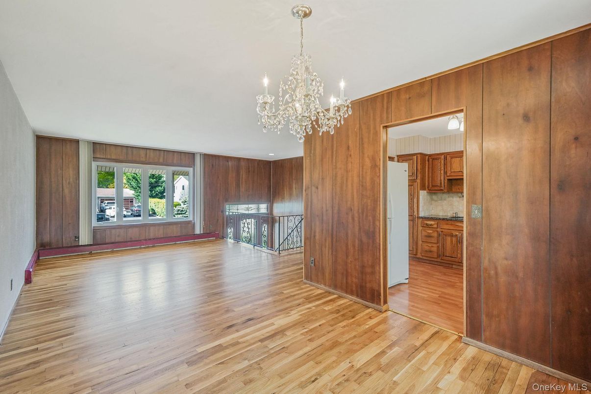 Chandelier, Empty room, Interior, Wood Texture Flooring, Wooden Walls