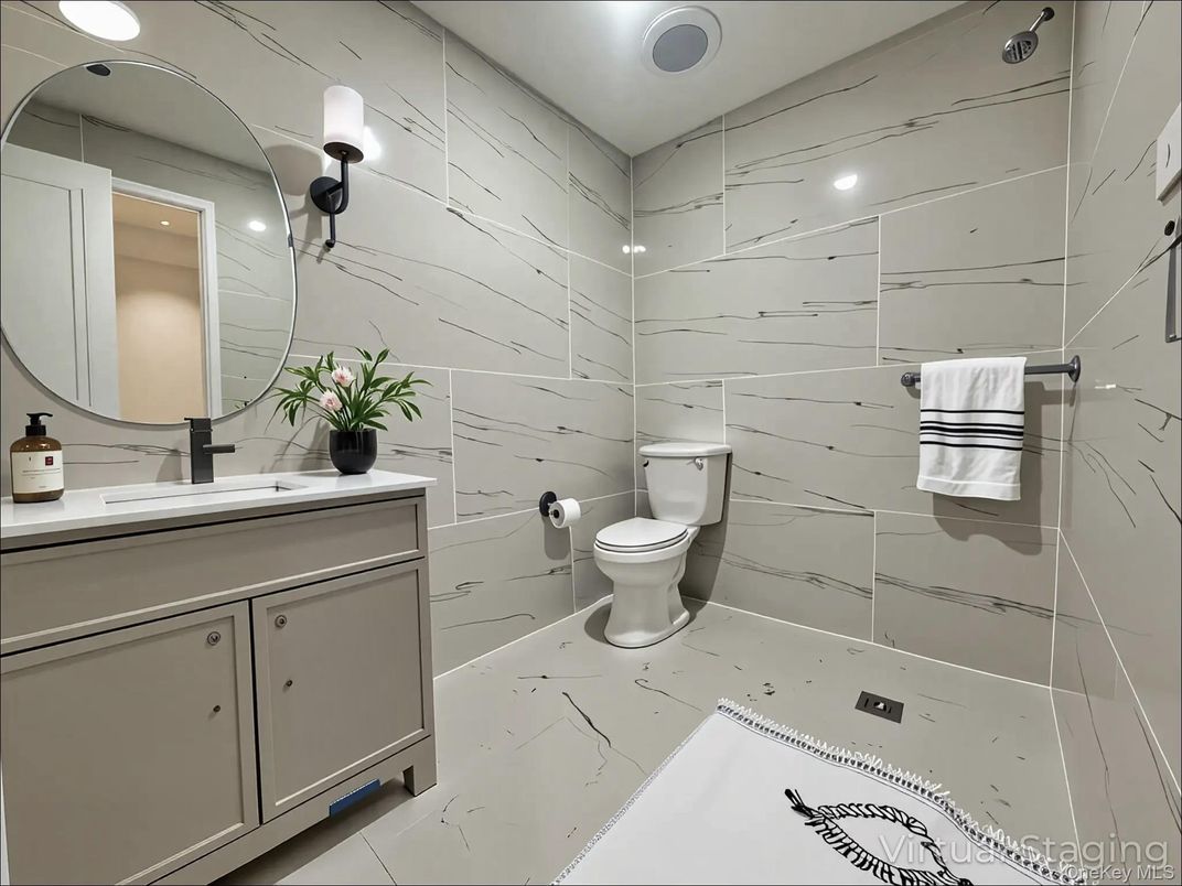 Bathroom, Interior, Marble, Marble Walls, Recessed Lighting