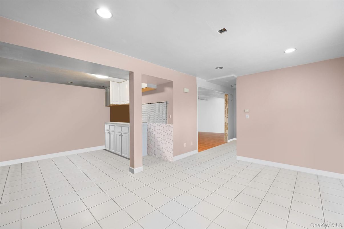 Empty room, Interior, Recessed Lighting